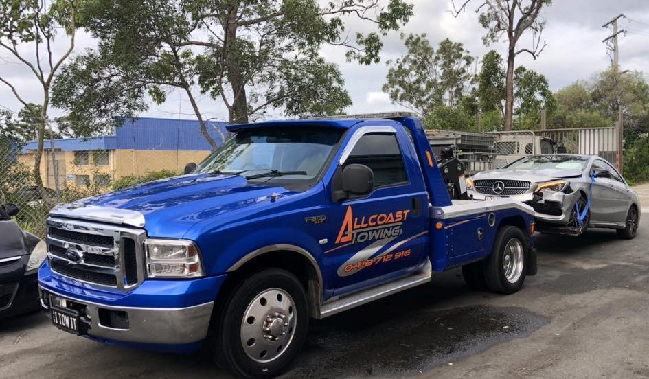 What services can you expect from a towing service?